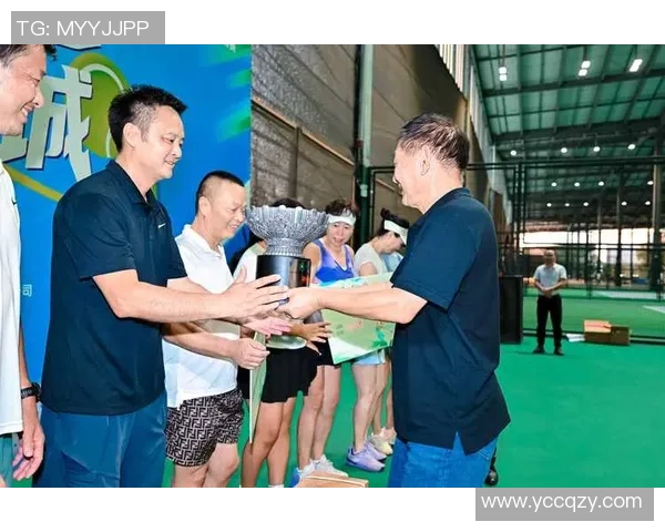 成都网球队的力量变革引发热议推动网球运动新发展 成都网球队的力量变革引发热议推动网球运动新发展