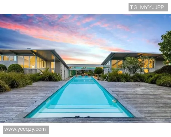 足球明星豪宅的奢华条件与生活品质探秘 足球明星豪宅的奢华条件与生活品质探秘