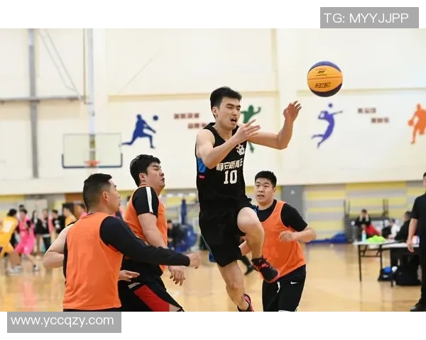 杭州篮球队荣登篮球意识排行榜第八名展现强大实力与团队协作精神 杭州篮球队荣登篮球意识排行榜第八名展现强大实力与团队协作精神